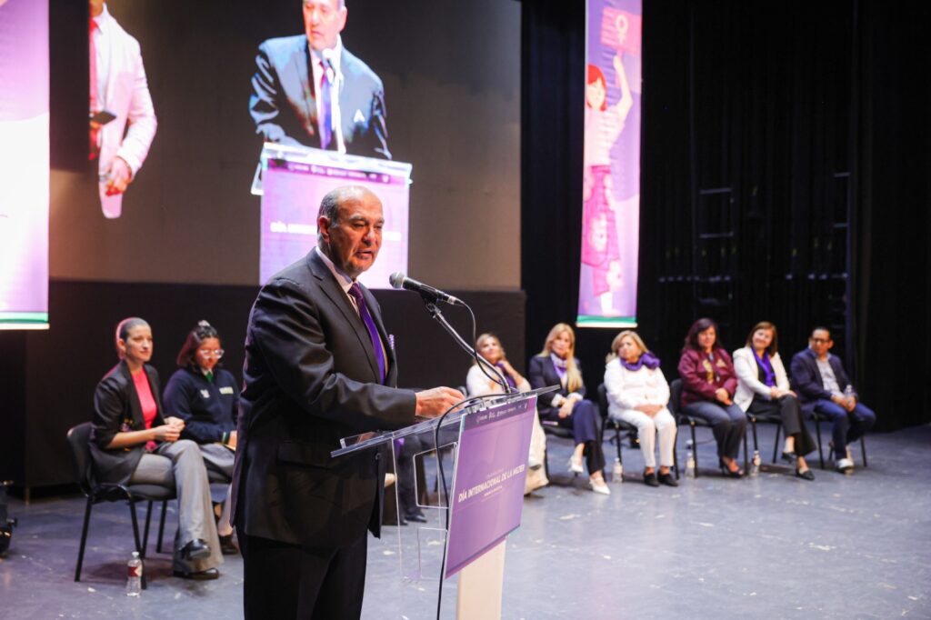 Natividad Castrejón destacó la importancia de formar ciudadanía consciente para prevenir la violencia digital.
