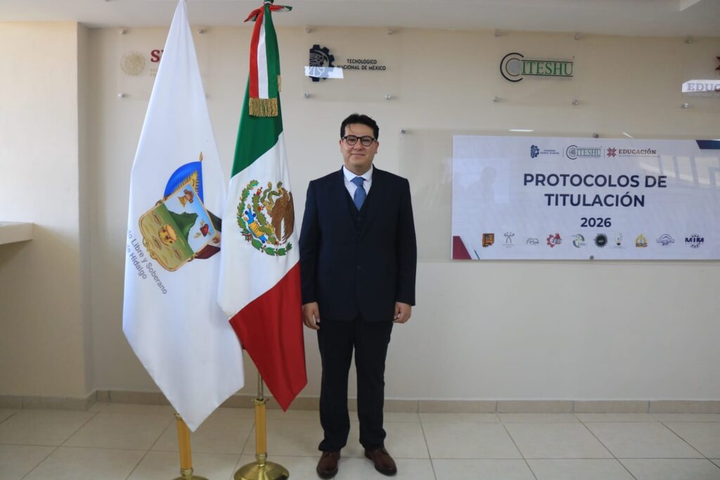 ITESHU entrega 268 títulos profesionales