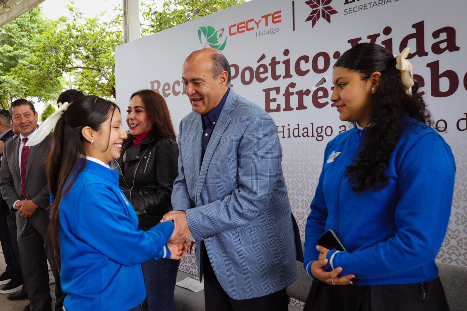 Natividad Castrejón encabeza recital poético en honor a Efrén Rebolledo