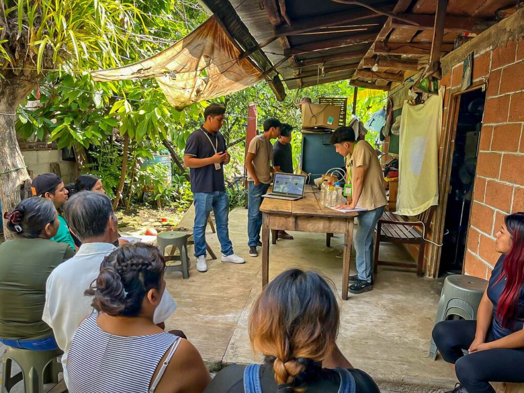Estudiantes de la UPH llevan capacitación agroindustrial a comunidades de la Huasteca