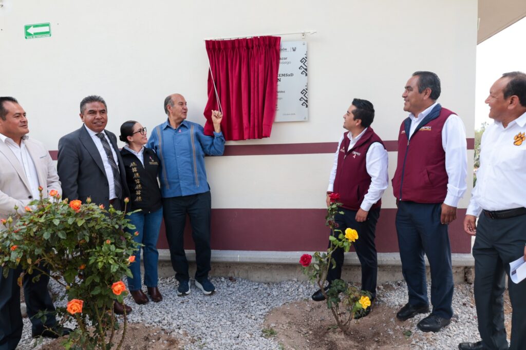 Natividad Castrejón entregó nuevos espacios educativos en beneficio de estudiantes de Alfajayucan