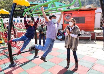 Ivette Morán inaugura unidad de rehabilitación y parque en zona mixe