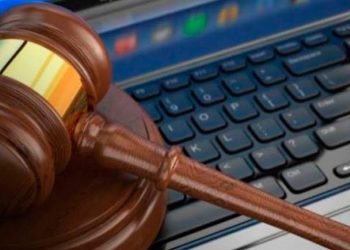 Sorprenden a abogado teniendo sexo durante audiencia virtual