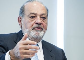 Carlos Slim tiene Covid y su recuperación es favorable, afirma su hijo