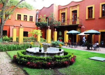 Trabajadores de Fonoteca denuncian reducción del presupuesto y posibles despidos masivos