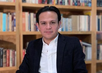 Juan Rivera Arroyo, escritor mexicano, gana el Premio Vargas Llosa