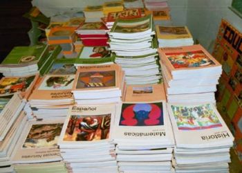 Repone SEP libros dañados por inundaciones en Tabasco