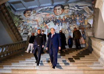 En 60 días, vacuna a casi 16 millones de adultos mayores: AMLO