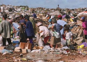 Política social de AMLO no impulsó programas para combatir pobreza