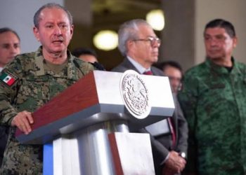 En cuarentena por Covid 19, titulares de Defensa y Marina