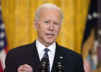 Biden pide prohibir armas de asalto tras masacres en EU