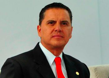 Giran orden de captura contra el ex gobernador de Nayarit y su hija