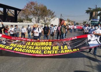 CNTE inicia movilización de maestros hacia la CDMX