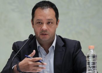 Vacunación será clave para reactivación económica: Hacienda