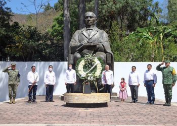 Oaxaca piensa en las próximas generaciones, no en las próximas elecciones: Murat Hinojosa