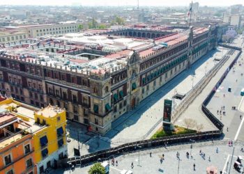 Blindan Palacio Nacional previo a protestas por el 8M