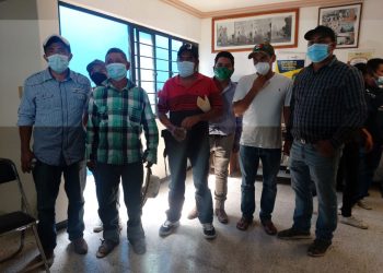 Mezcaleros alzan la voz: No queremos a terroristas en la industria