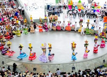 Consejo de Salubridad valorará si se celebra Guelaguetza presencial: Sectur Oaxaca