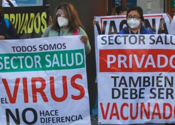 Niegan que haya fecha de vacunación para médicos privados