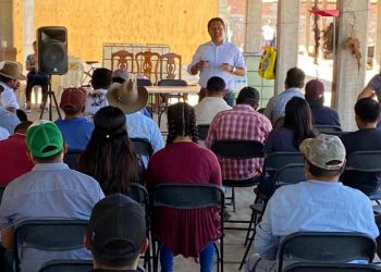 AMLO respalda a nuevo líder del Consejo Regulador del Mezcal