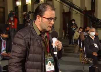 AMLO y comunicador tienen discrepancia por carestía de agua en Ayutla