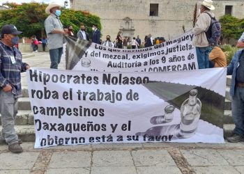 Mezcaleros exigen destitución del director de Función Registral de Oaxaca por fraude