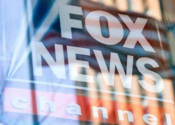 Canal Fox News es multado con un millón de dólares por acoso sexual