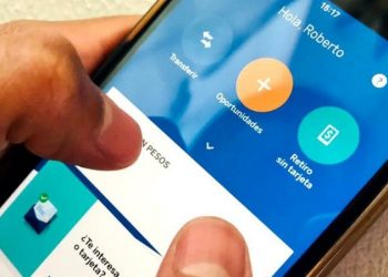 Reportan fallas en aplicación móvil de BBVA