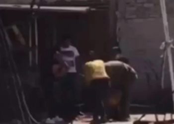 Familia asesina a golpes a perro en una azotea de Tlalnepantla