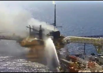 Explosión en plataforma marítima en Campeche deja cinco lesionados (VIDEO)