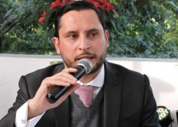 Penoso regreso de ex vocero de Alejandro Murat