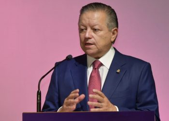 Arturo Zaldívar se reúne con académicos del Conacyt investigados por FGR