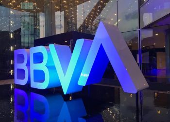 Ante fallas, BBVA México anuncia compensación a sus clientes