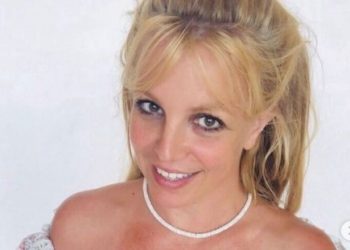 Papá de Britney Spears deja de ser su tutor legal
