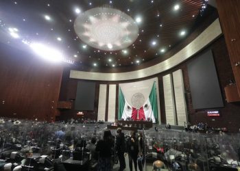 Diputados turnan al Senado la Ley Federal de Juicio Político