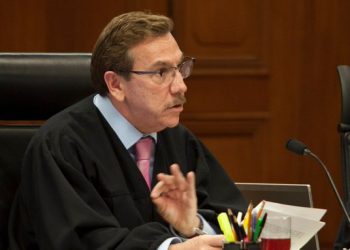 Arrestan al ministro Javier Laynez, por conducir en estado de ebriedad