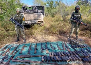 Ejército decomisa lanzagranadas, ametralladoras y fusiles Ak-47 en Nuevo León