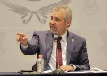 Michoacán anuncia regreso a clases presenciales para nivel básico, medio y superior