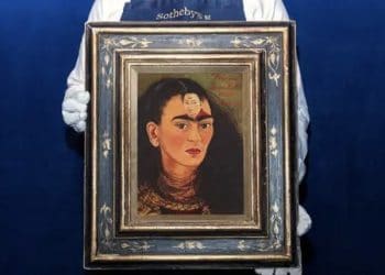 Autorretrato de Frida Kahlo rompe récord en subasta