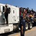 Caravana migrante se traslada a Matías Romero para cuidarse del frío