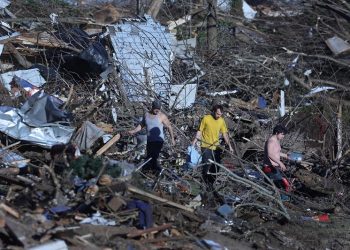 Devastadores tornados arrasan con Kentucky