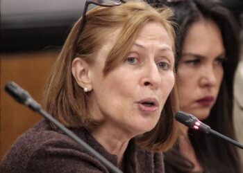 Tatiana Clouthier, secretaria de Economía, da positivo a Covid-19
