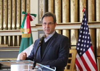 Rechaza Esteban Moctezuma acusaciones de Ted Cruz