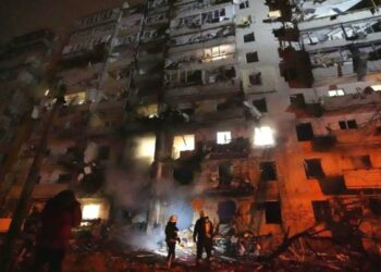 Ucrania derriba avión ruso sobre Kiev