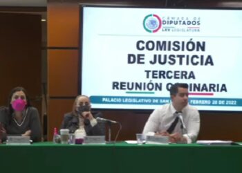 Aprueban en comisiones incorporar a periodistas en secreto profesional