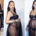 Rihanna luce su embarazo en lencería en Fashion Week de París