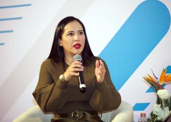 Suspenden temporalmente del cargo a Sandra Cuevas por agresión a policías