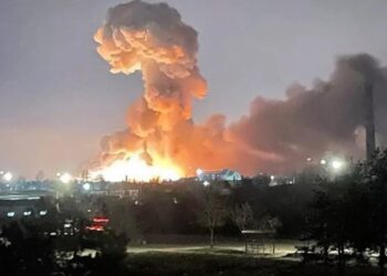 Tropas rusas atacan planta nuclear en Ucrania