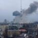 Rusia bombardea torre de televisión en Kiev
