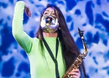 Maldita Vecindad exige protección para la saxofonista oaxaqueña María Elena Ríos